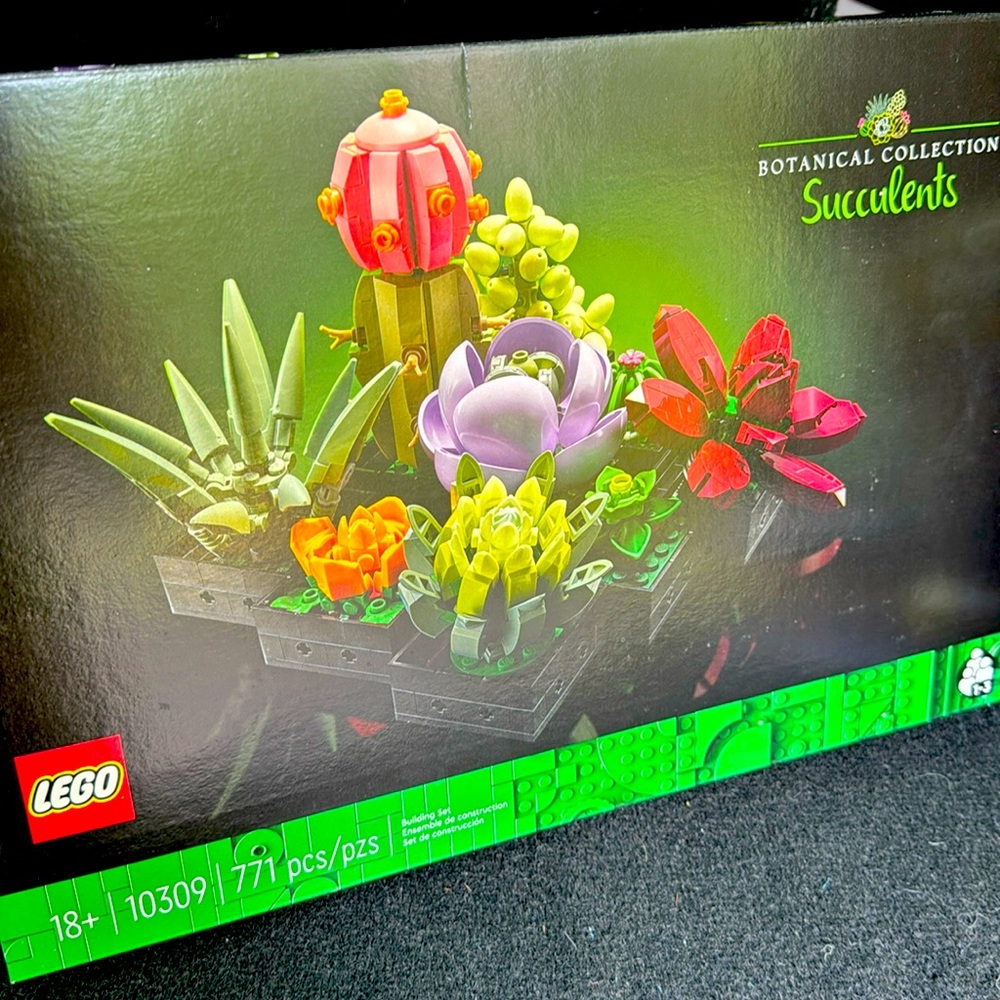 *NEW* 🪷 LEGO Succulent Flower Botanical Collection 771 Pieces- Nature- Puzzle